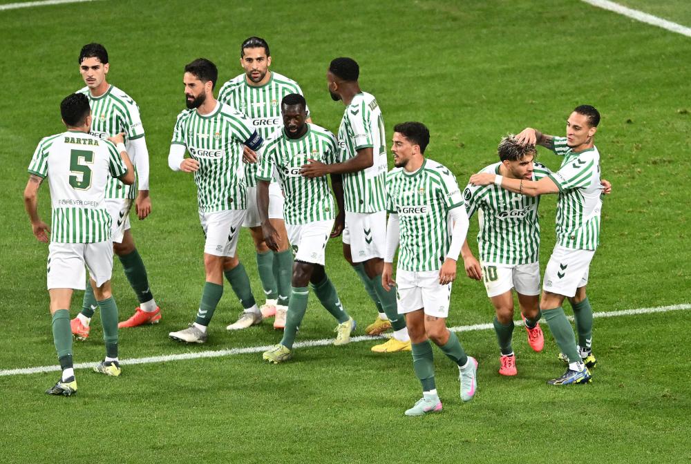 2025赛季中超客场积分前5：海港15战11胜高居第一，申花第二